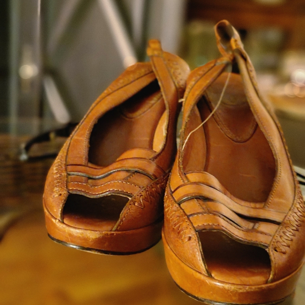 FRYE Leather shoes camel color size 23 / 7US